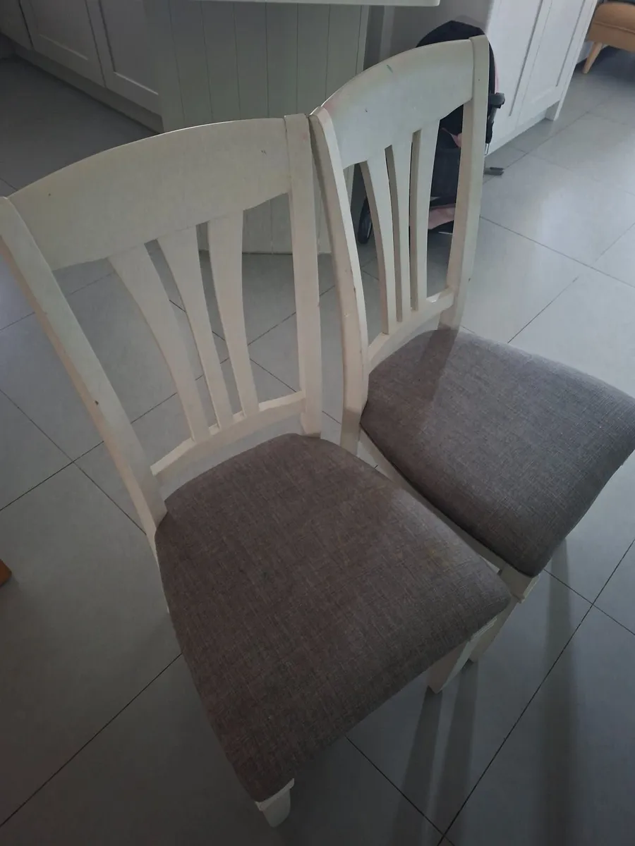 Kitchens chairs - Image 1