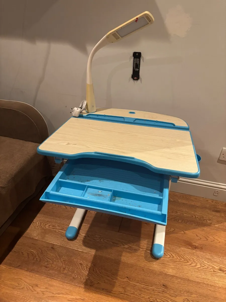 Free Grow With Child Desk study painting drawing - Image 1