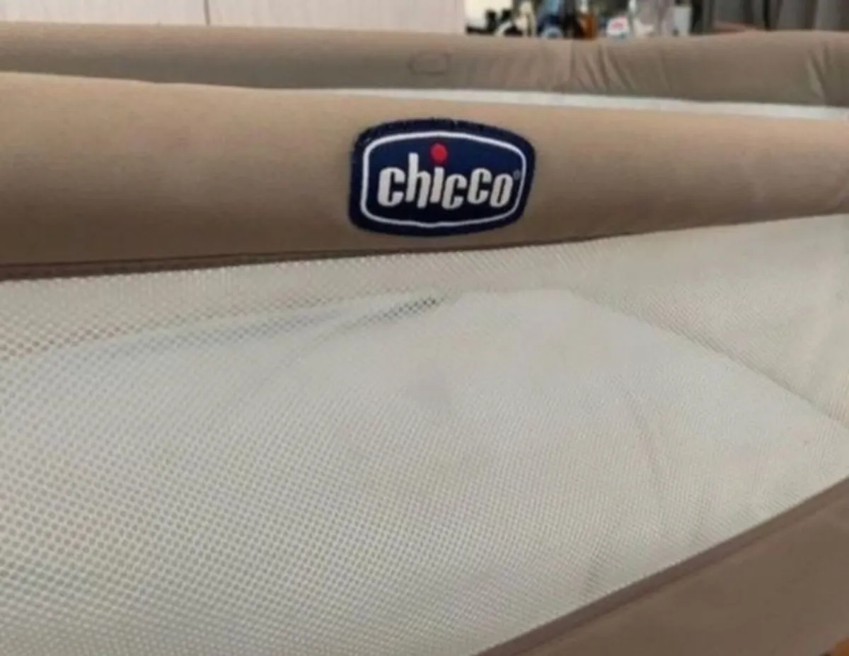 Chicco crib - Image 3