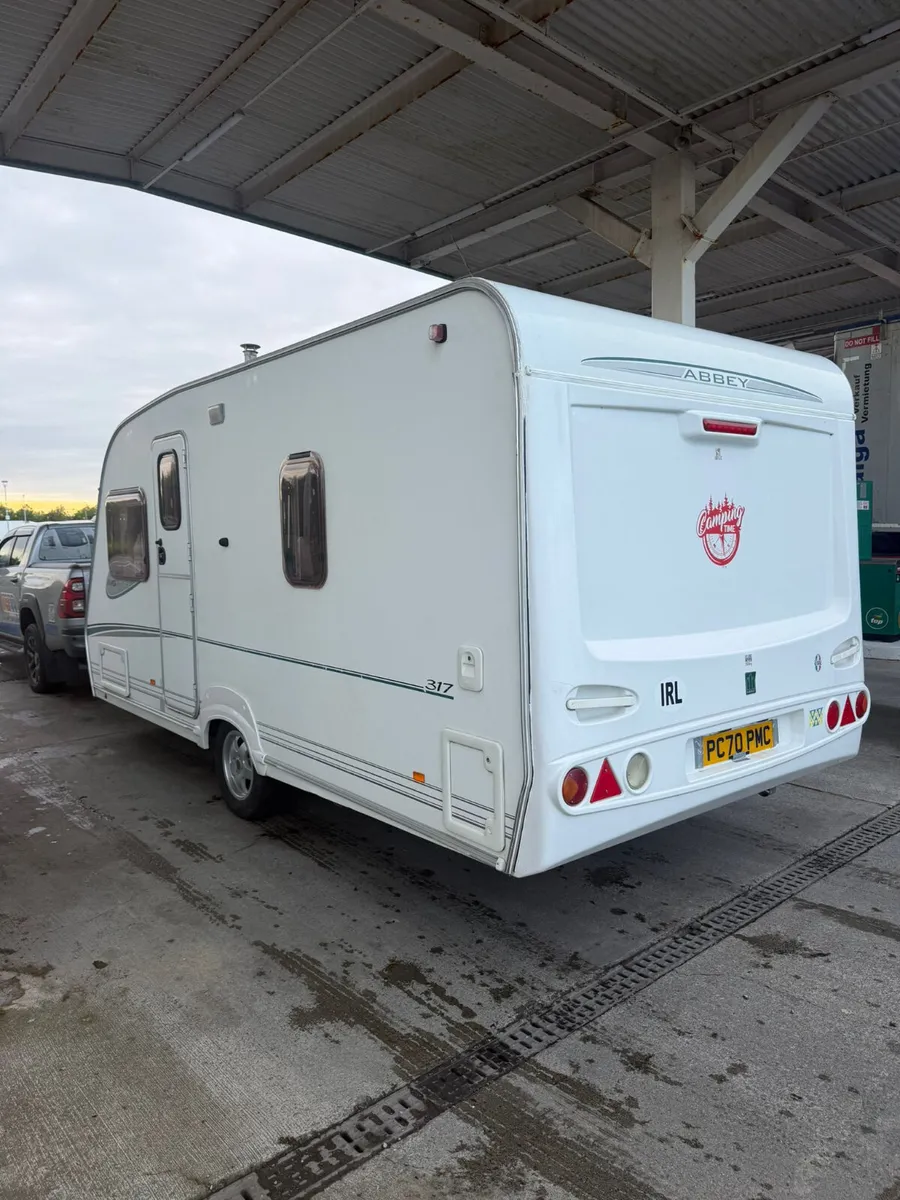✨STUNNING ABBEY AVENTURA 4 BERTH FIXED BED✨ - Image 2