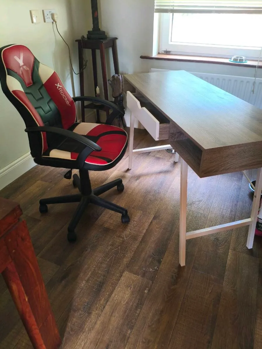Gaming chair like new perfect condition 60 - Image 2