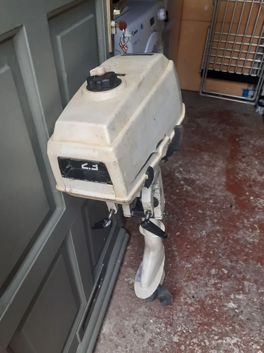 Boat outboard engine 2.3 ltr - Image 1