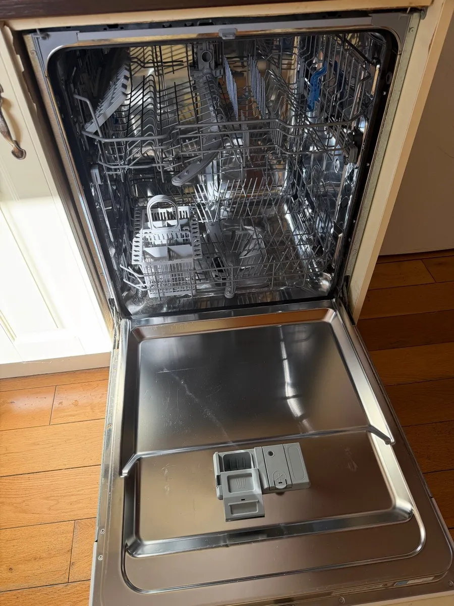 Indesit Integrated Dishwasher - Image 1