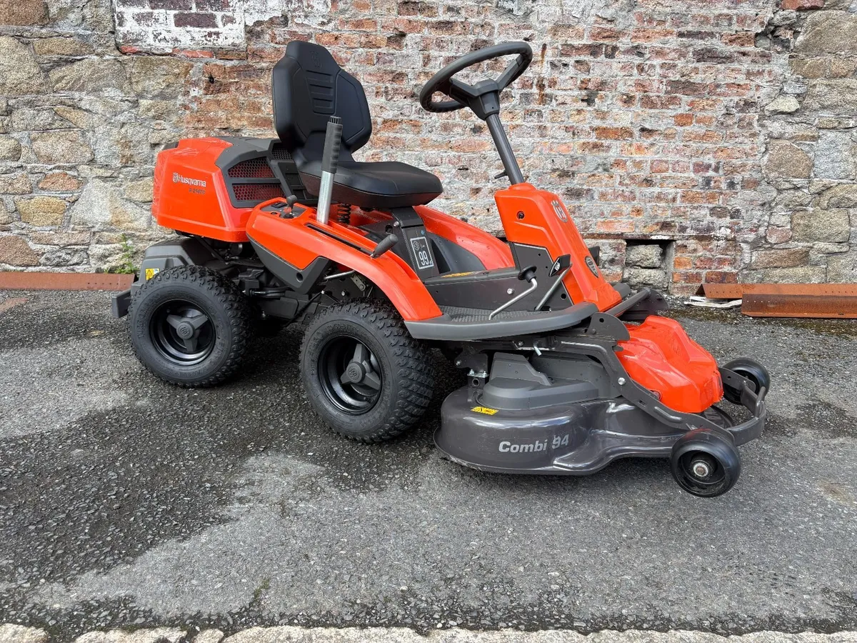 Husqvarna R214TC ride on lawn mower - Image 1