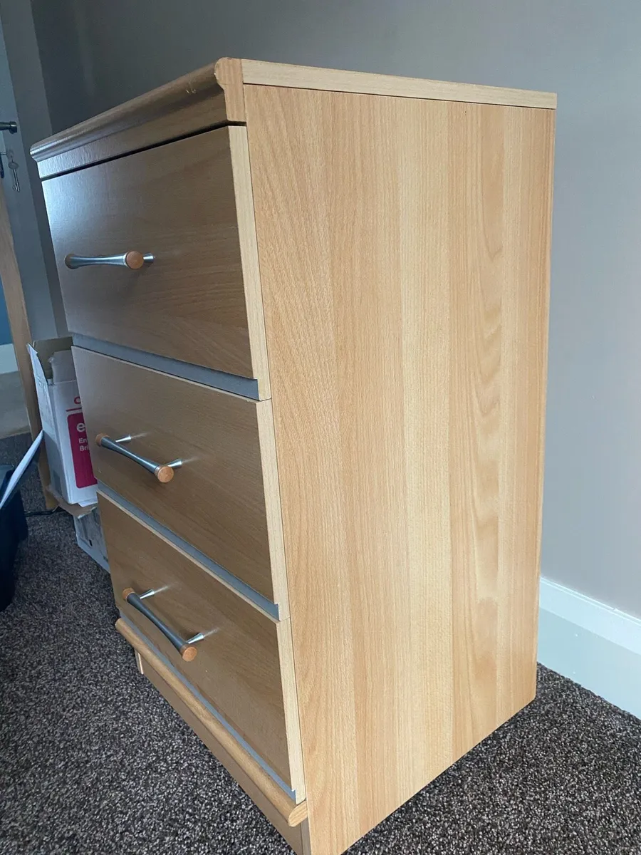 Chest of drawers and locker - Image 4