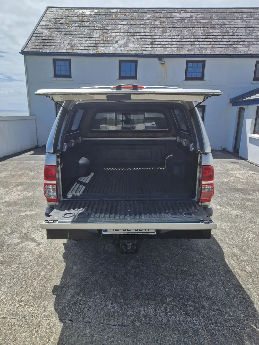 Toyota Hilux 2012 - Image 3