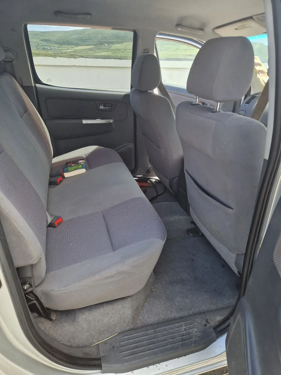 Toyota Hilux 2012 - Image 1