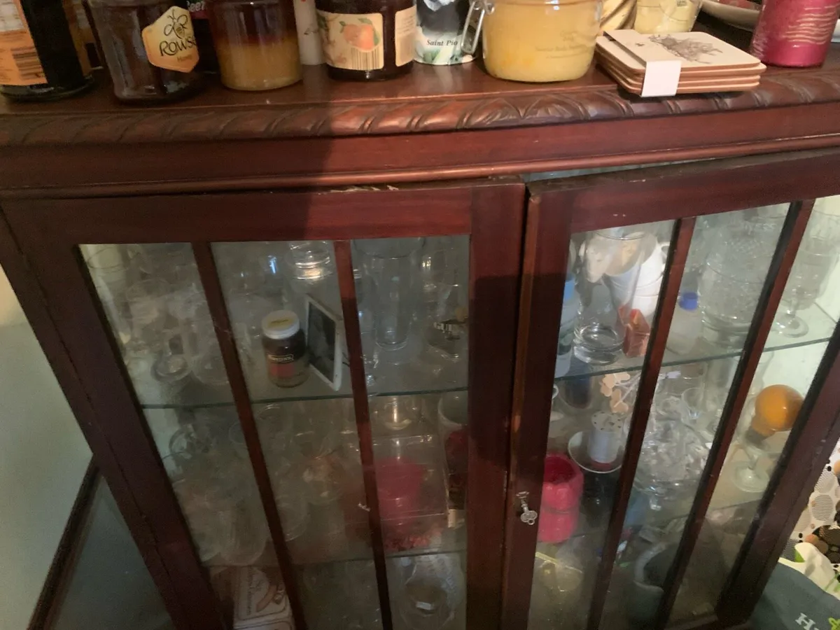 House contains - Image 3