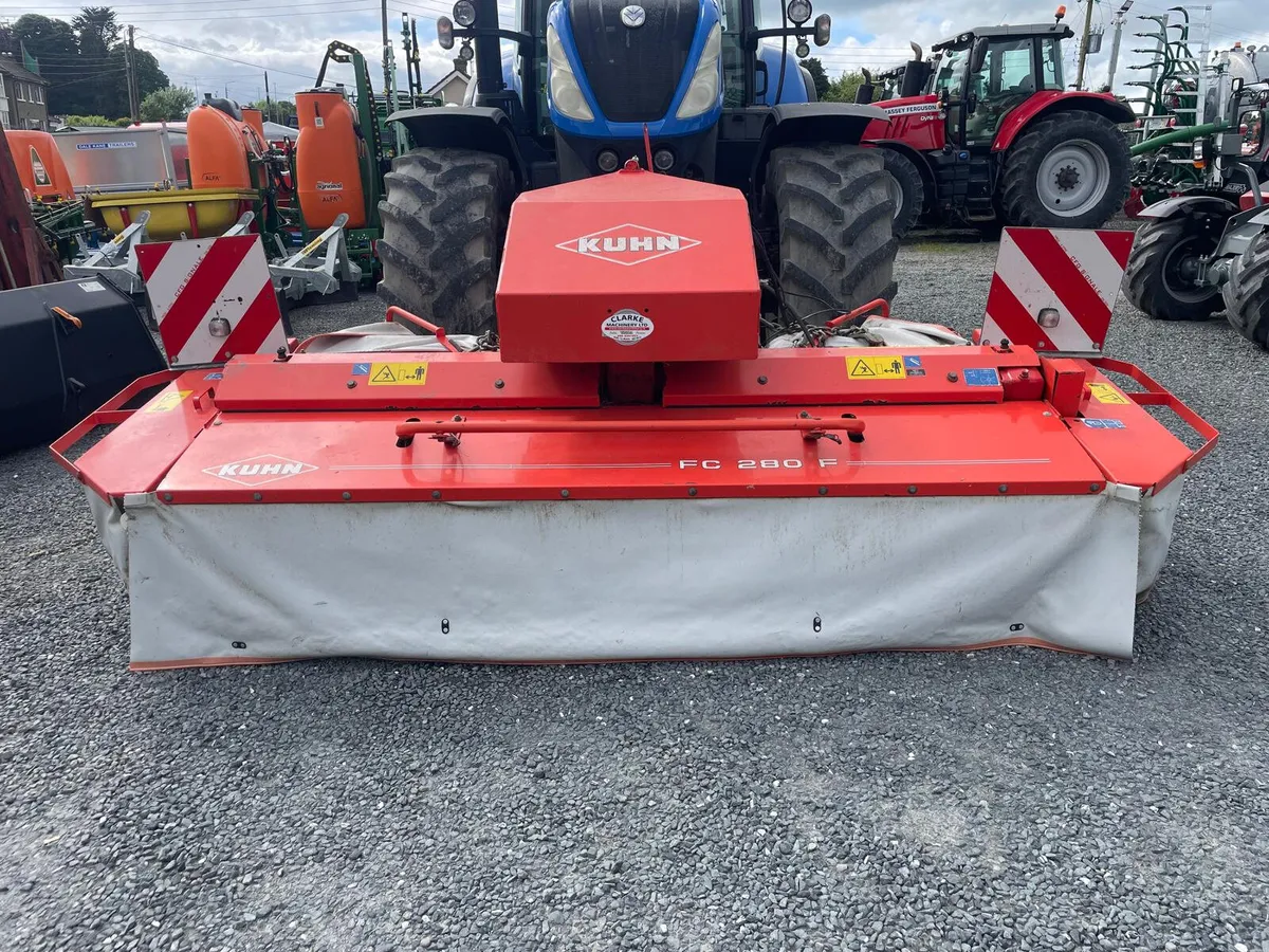 Kuhn FC280F 9FT Front Mounted Mower - Image 1