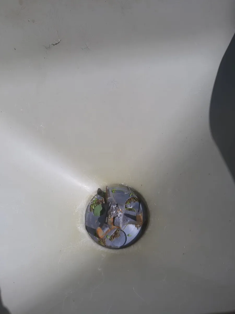 Cosmos fertilizer shaker - Image 3