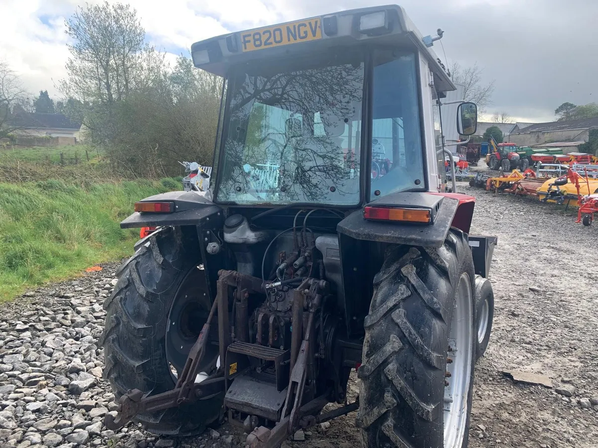 MF 3060 2WD C/W MCCONNEL LOADER + BUCKET, 4236 HRS - Image 4