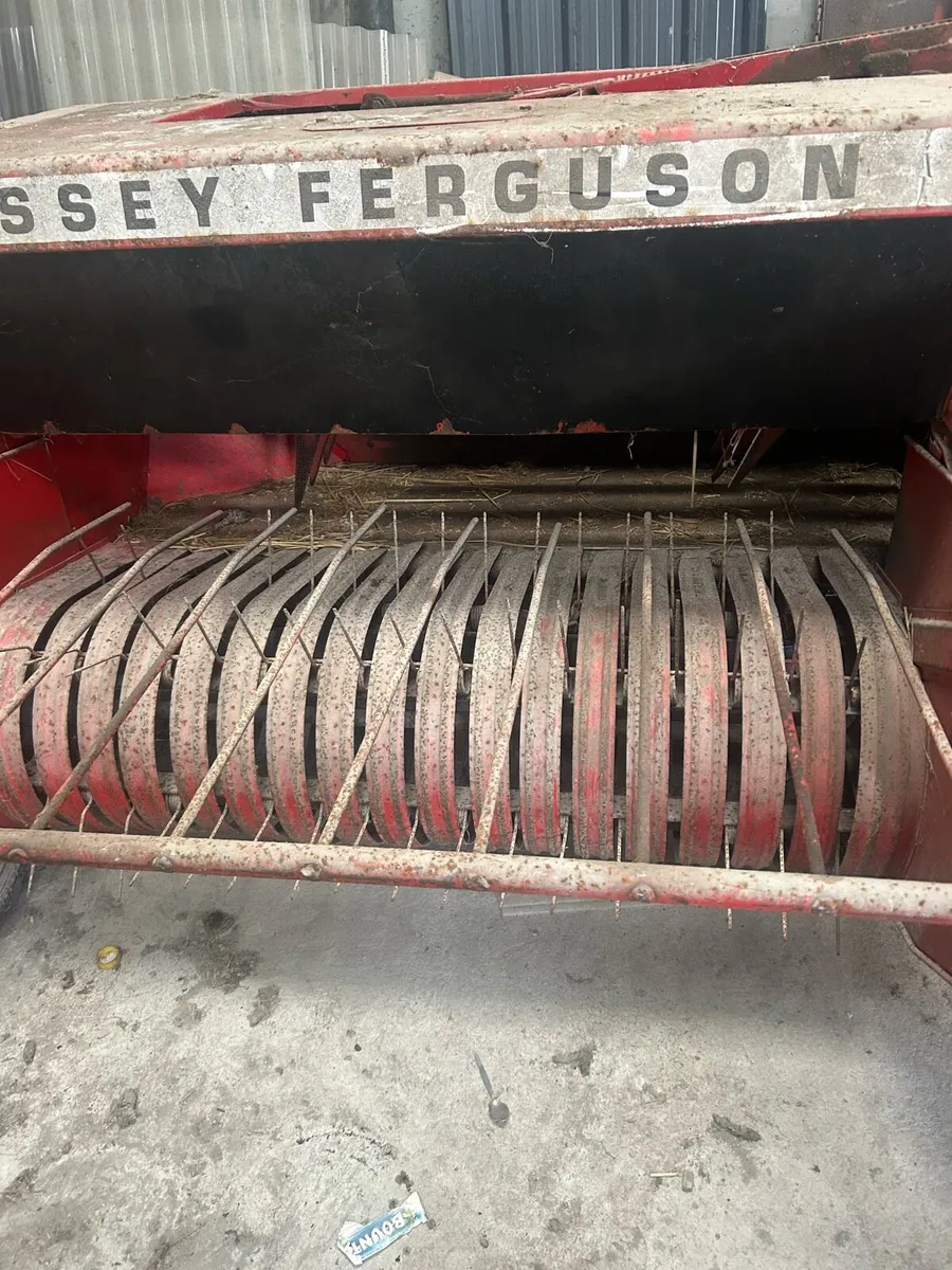 Massey square baler - Image 4