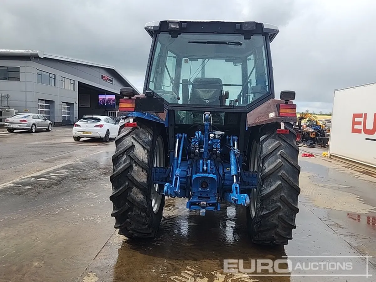 Ford 8240 - Image 3