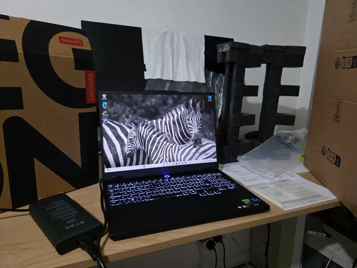 Lenovo Legion 5 RTX 5070 i7-13650HX 32GB Warranty - Image 2
