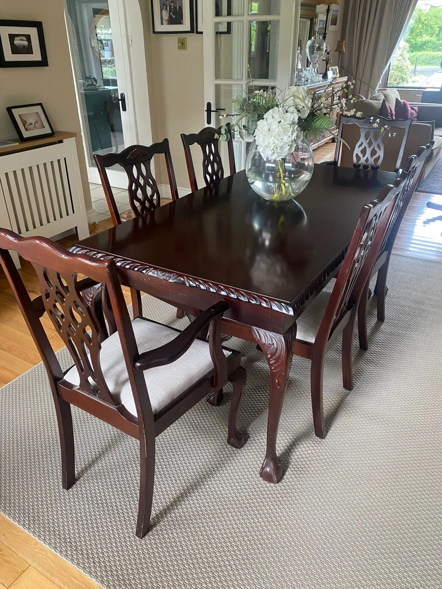 Dining Room Set - Table plus 6 chairs - Image 2