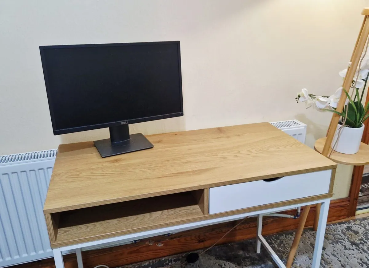 Study Table, Study Desk, Gaming Table - Image 1