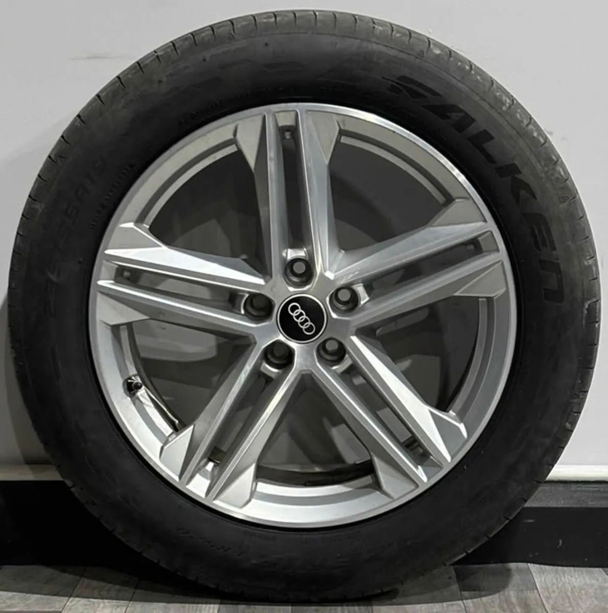 19" GENUINE AUDI Q5 S-LINE Alloy Wheels & Tyres - Image 2