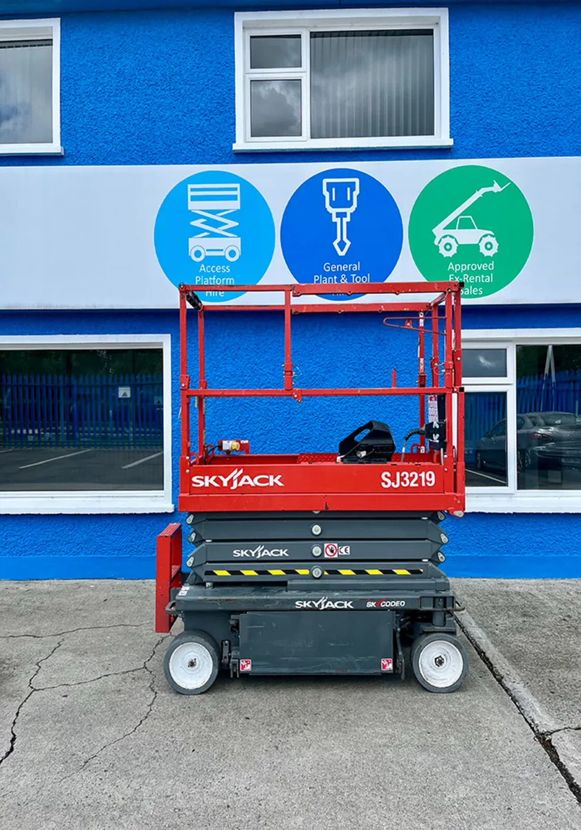 Skyjack 19ft Electric Scissor Lift - MEWP - Image 4
