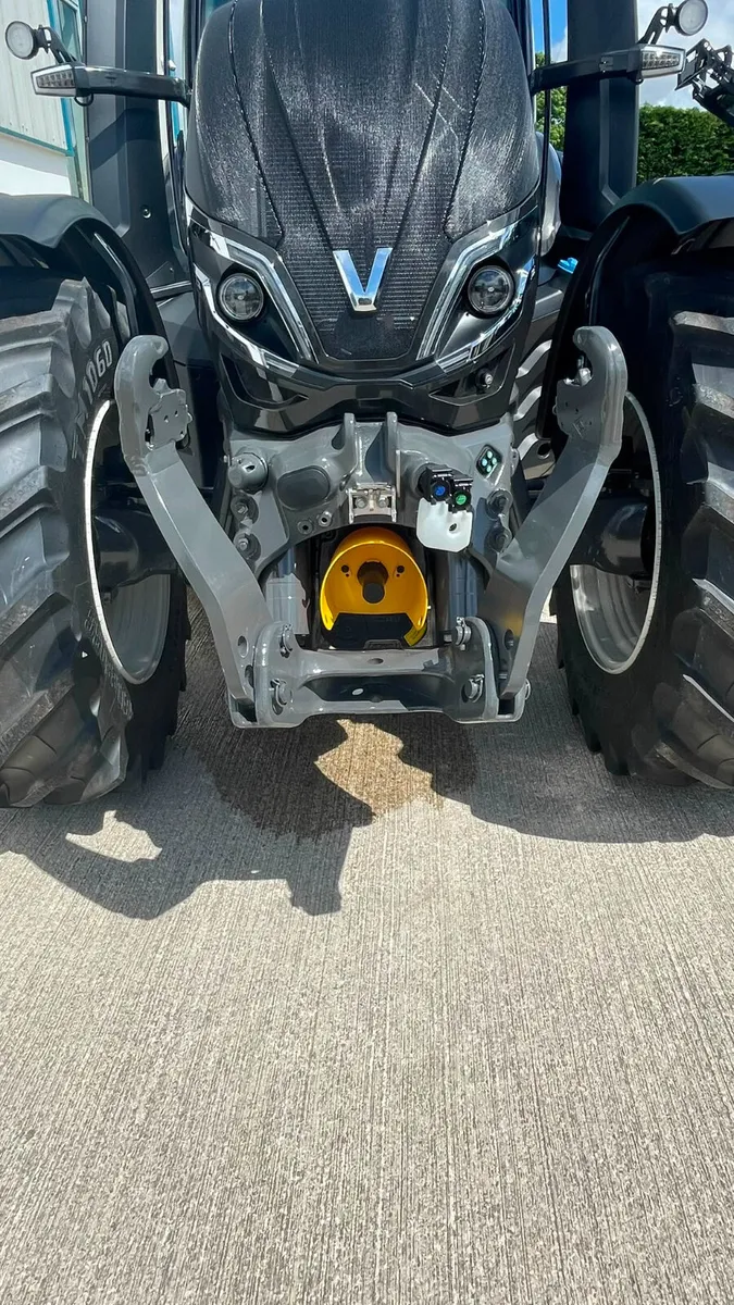 New Valtra T235 VERSU - Image 4