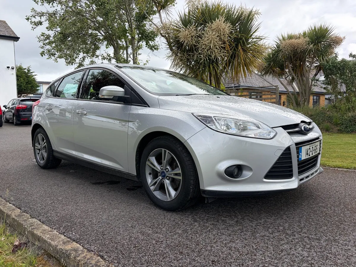 Ford Focus 1lt petrol, low KLM’s, tax & Nct - Image 1