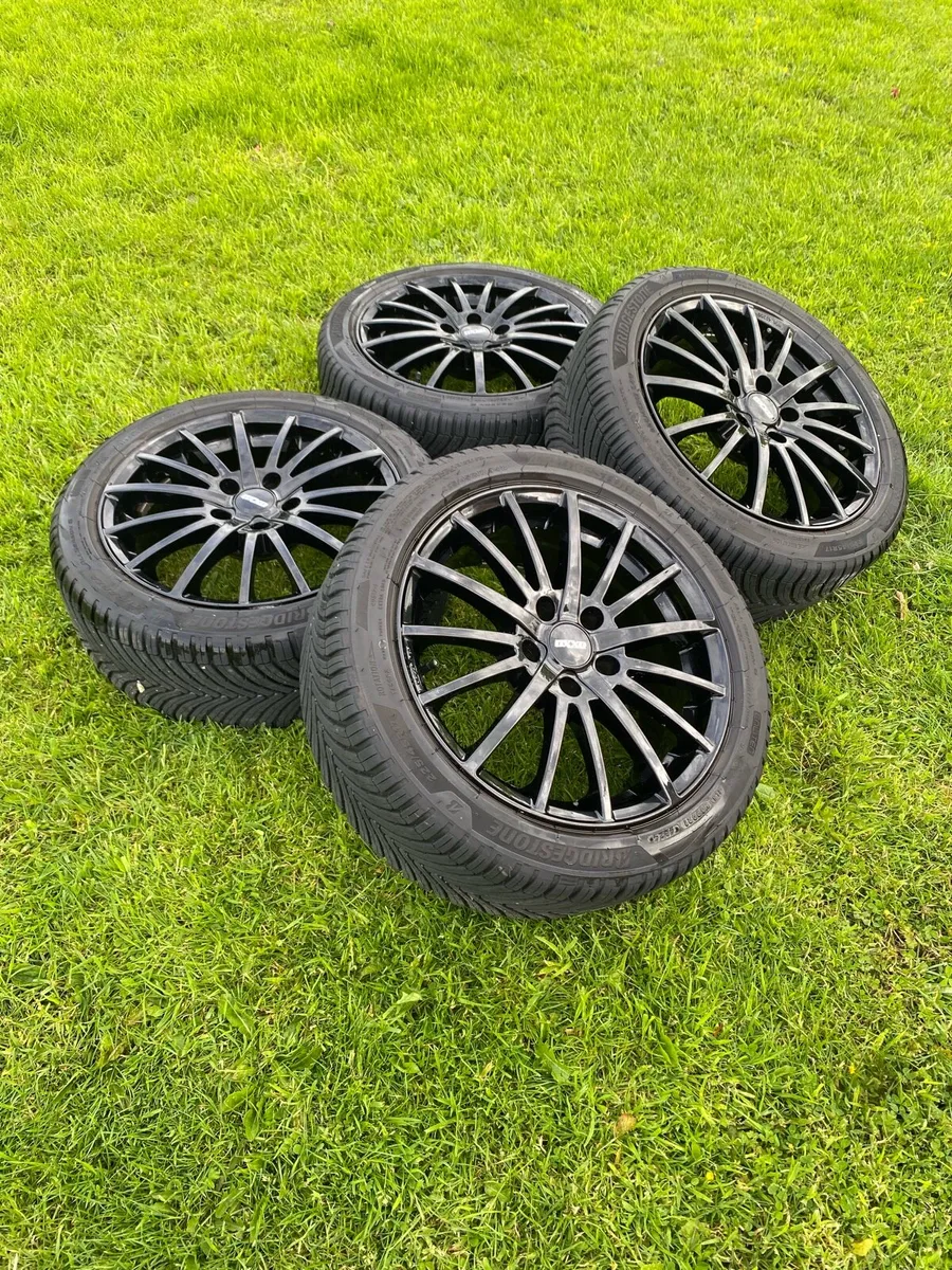 17” OXXO ‘Best Black’ Alloys 5x114.3 - Image 1