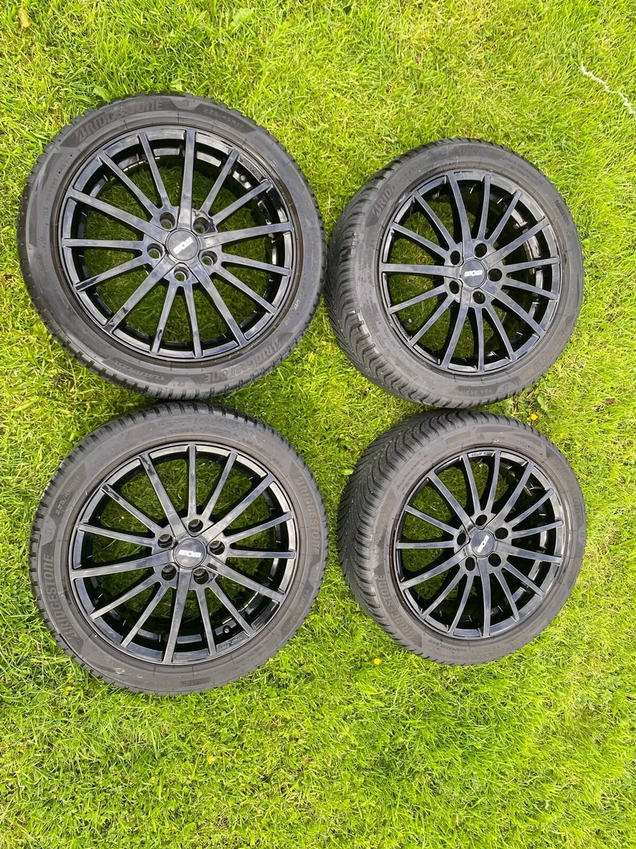 17” OXXO ‘Best Black’ Alloys 5x114.3 - Image 4