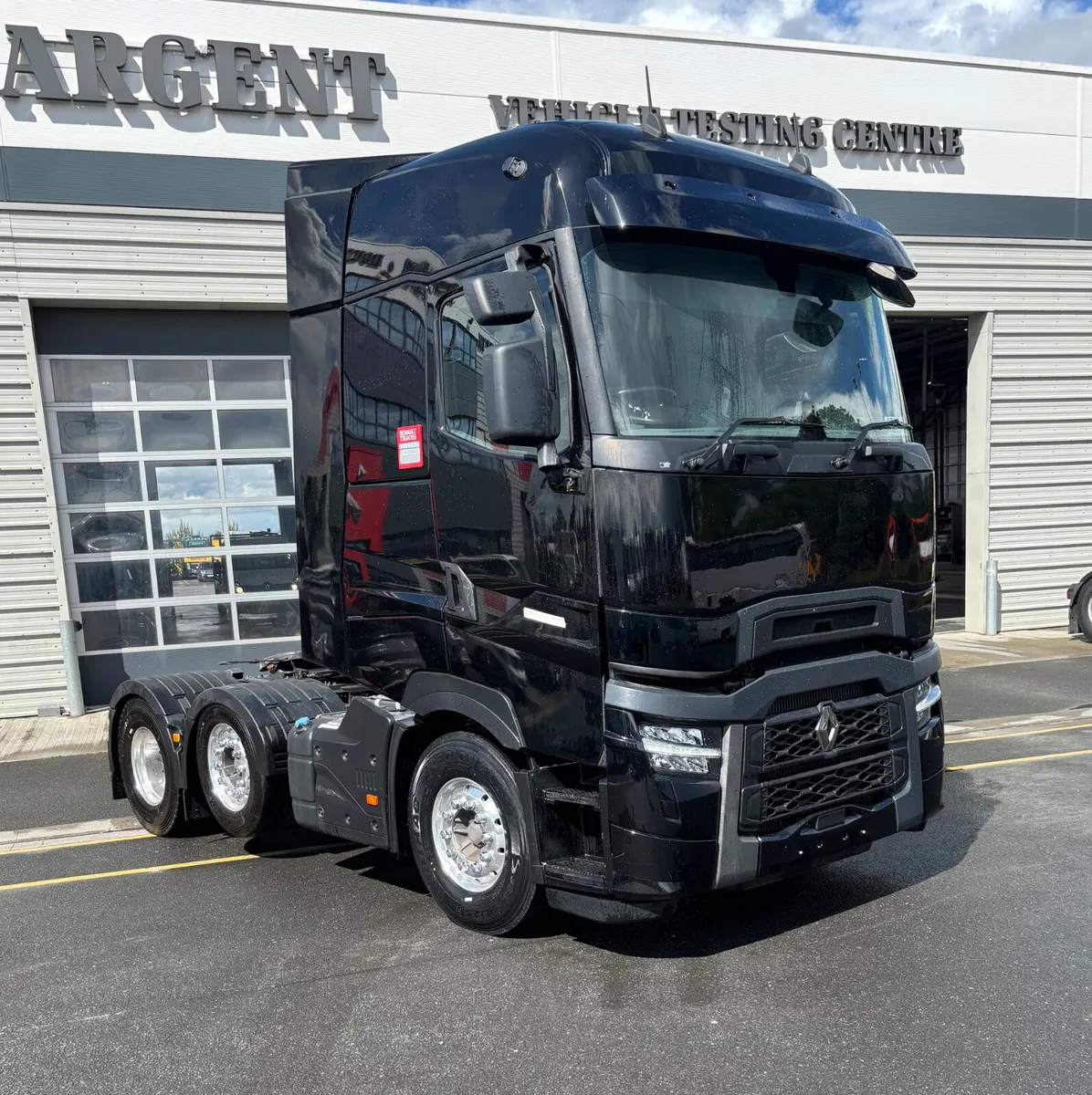 Renault T High 520 2023 - Image 1