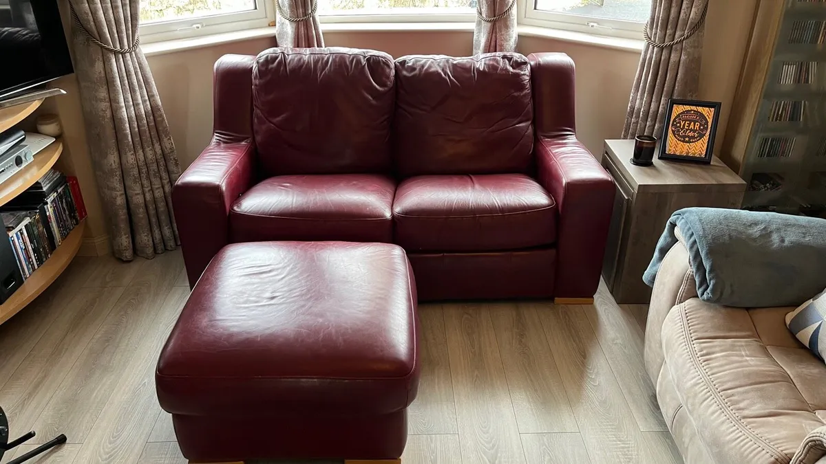 Red Leather recliner couch - Image 1