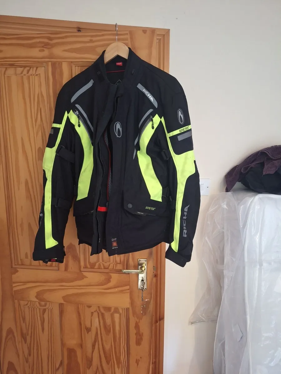 Motorcycle jacket and trousers - Image 1