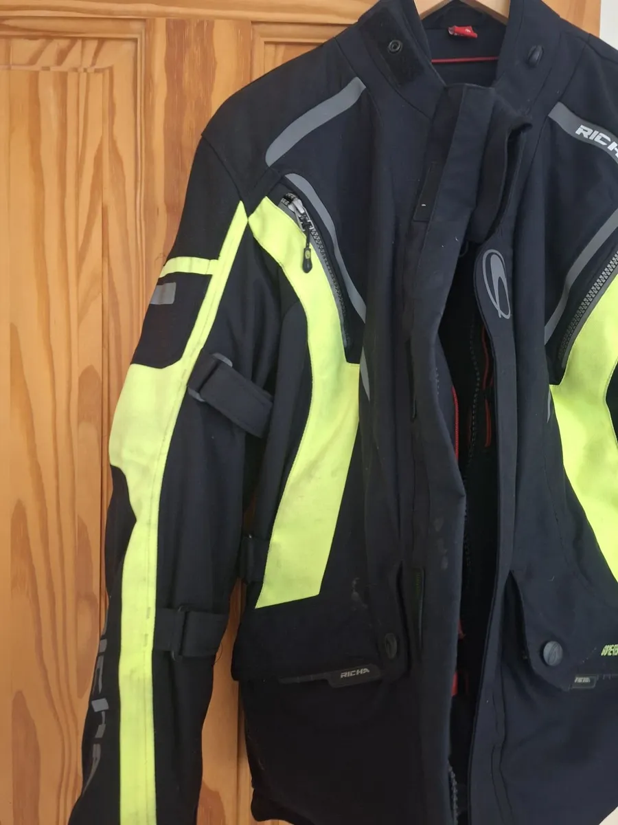 Motorcycle jacket and trousers - Image 2