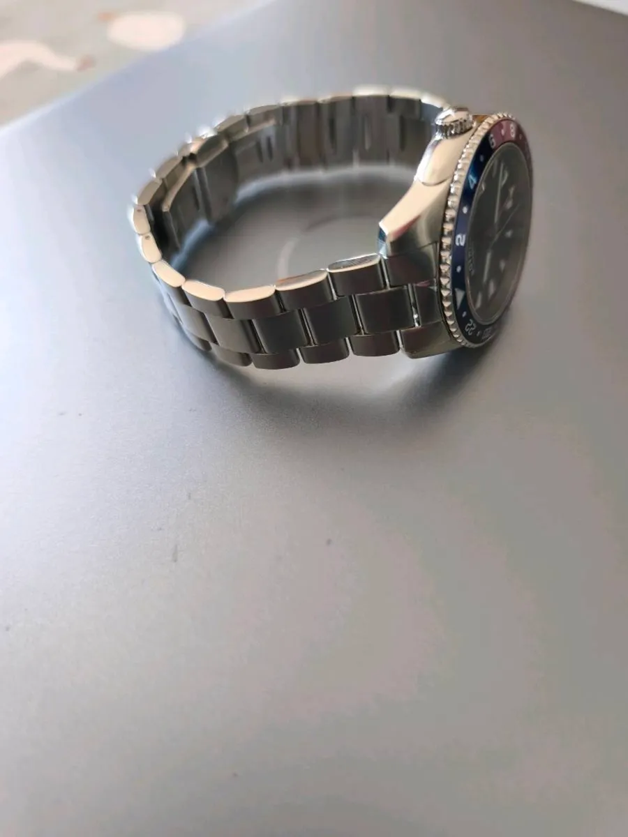 Mens Watch: Rotary Henley GMT - GB05108/30 - Image 4