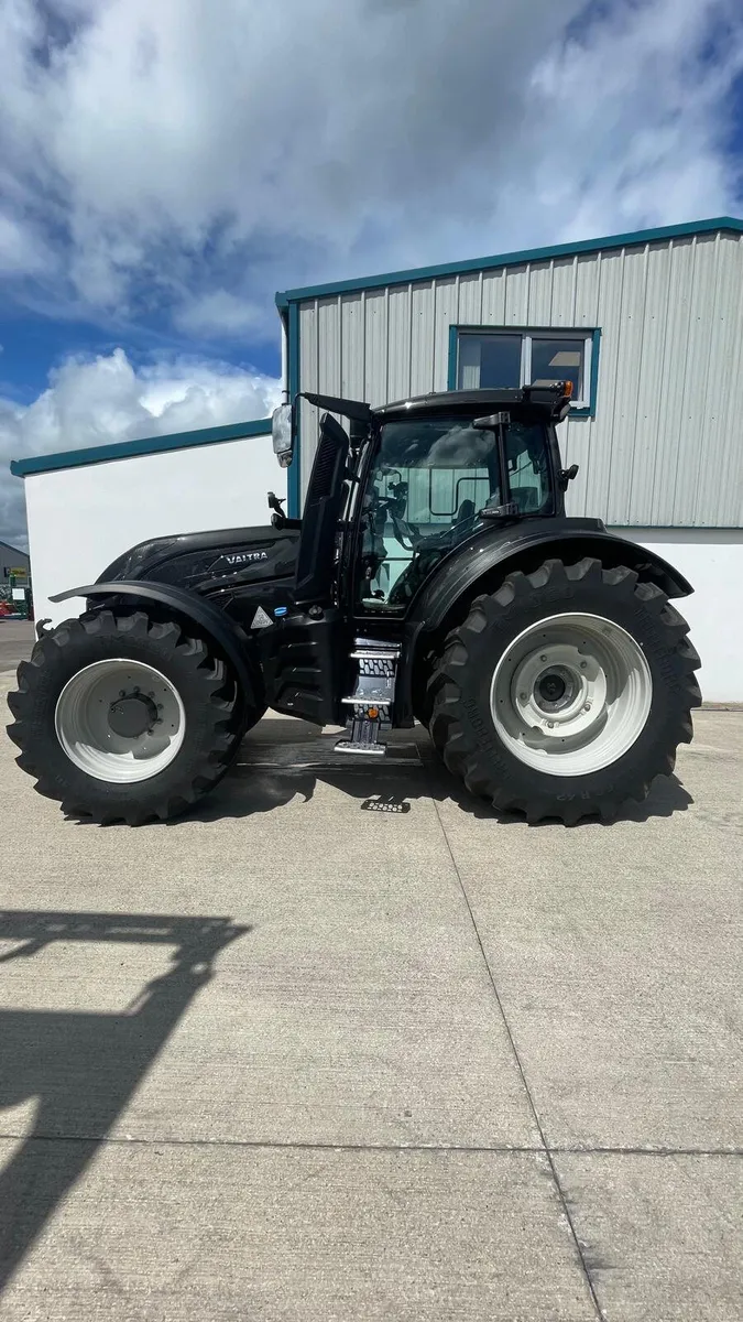 New Valtra T235 VERSU - Image 2