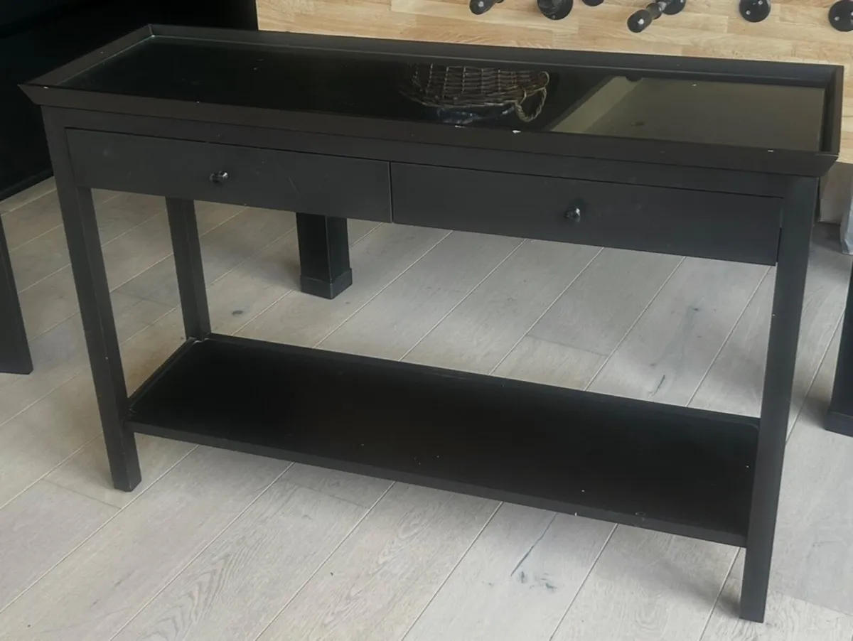 Console Table - Image 1