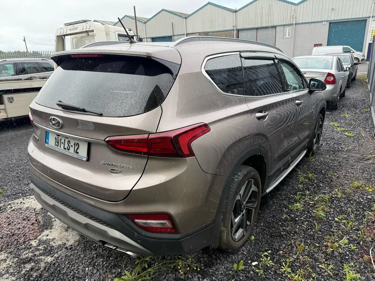 2019 Hyundai Santa Fe 2.2crdi - Image 3