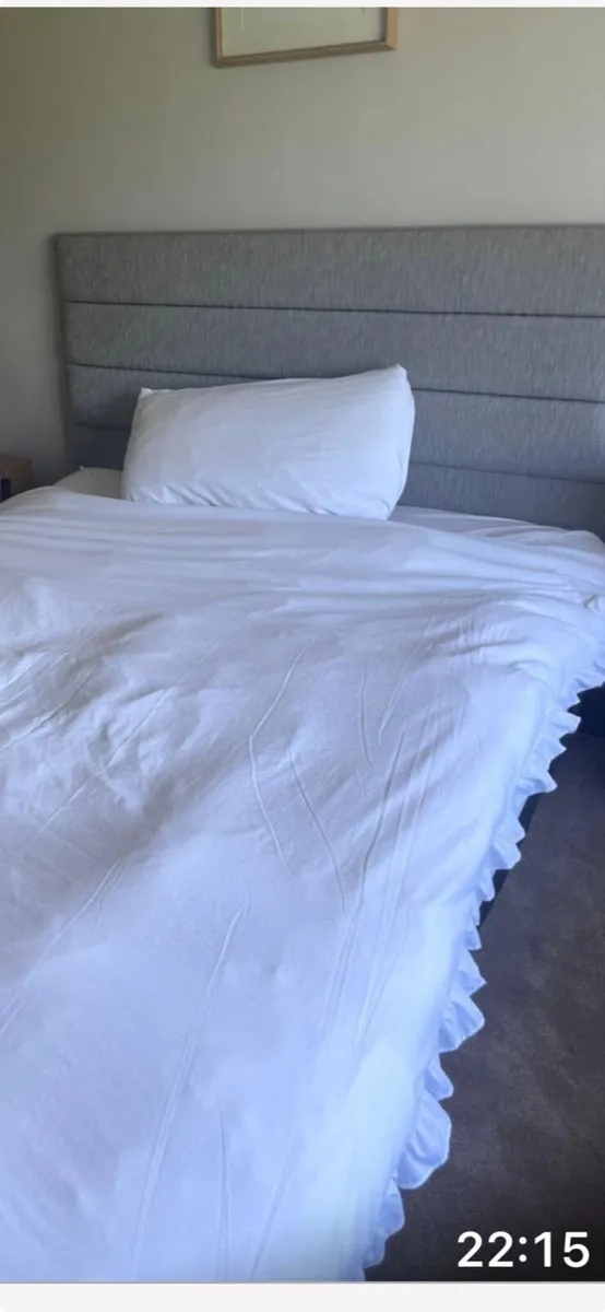 2 double beds - Image 1
