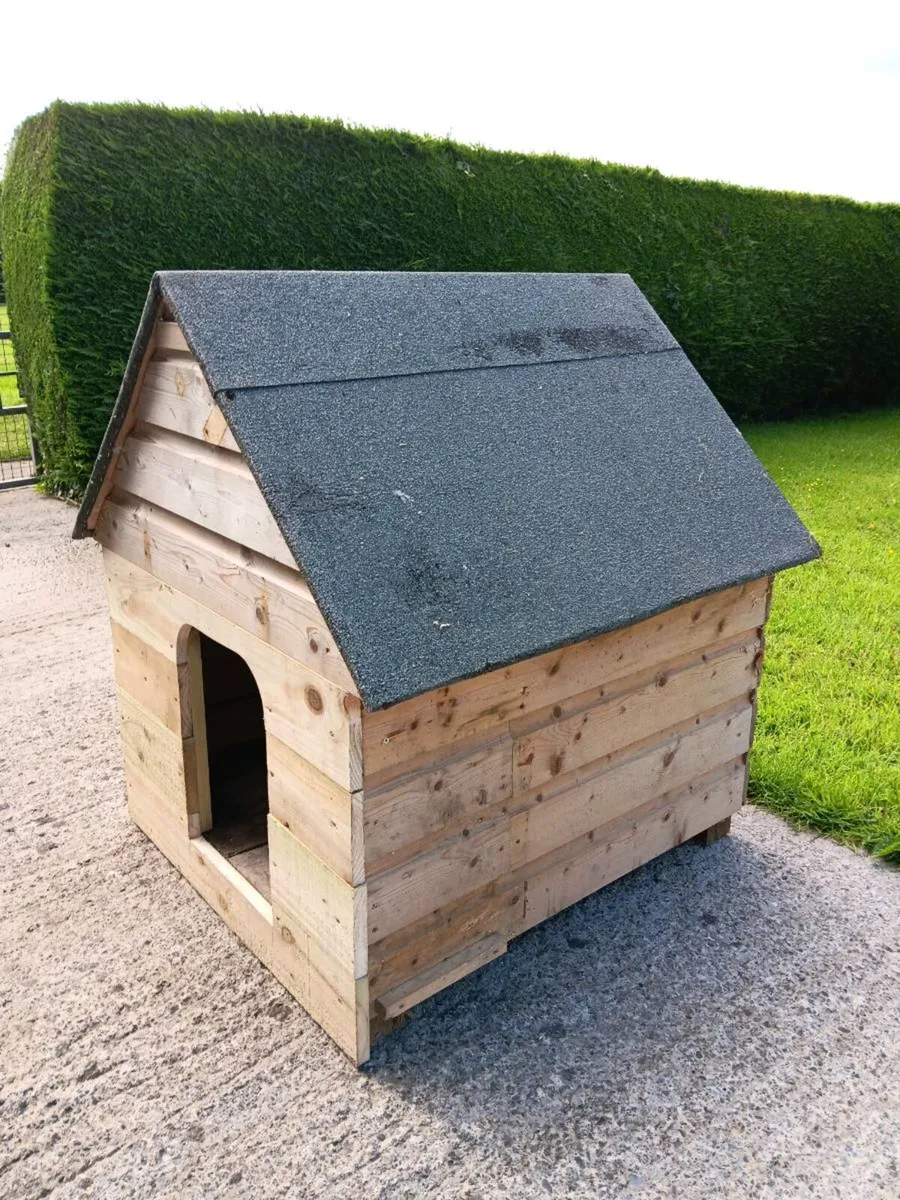 Small dog kennel - Image 1