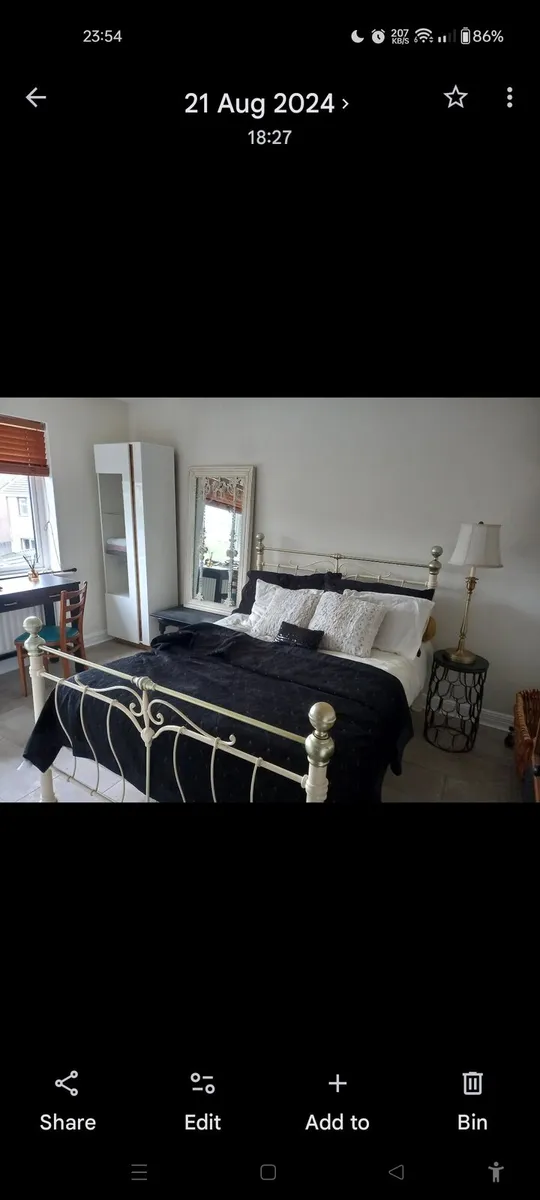 Double bed - Image 1