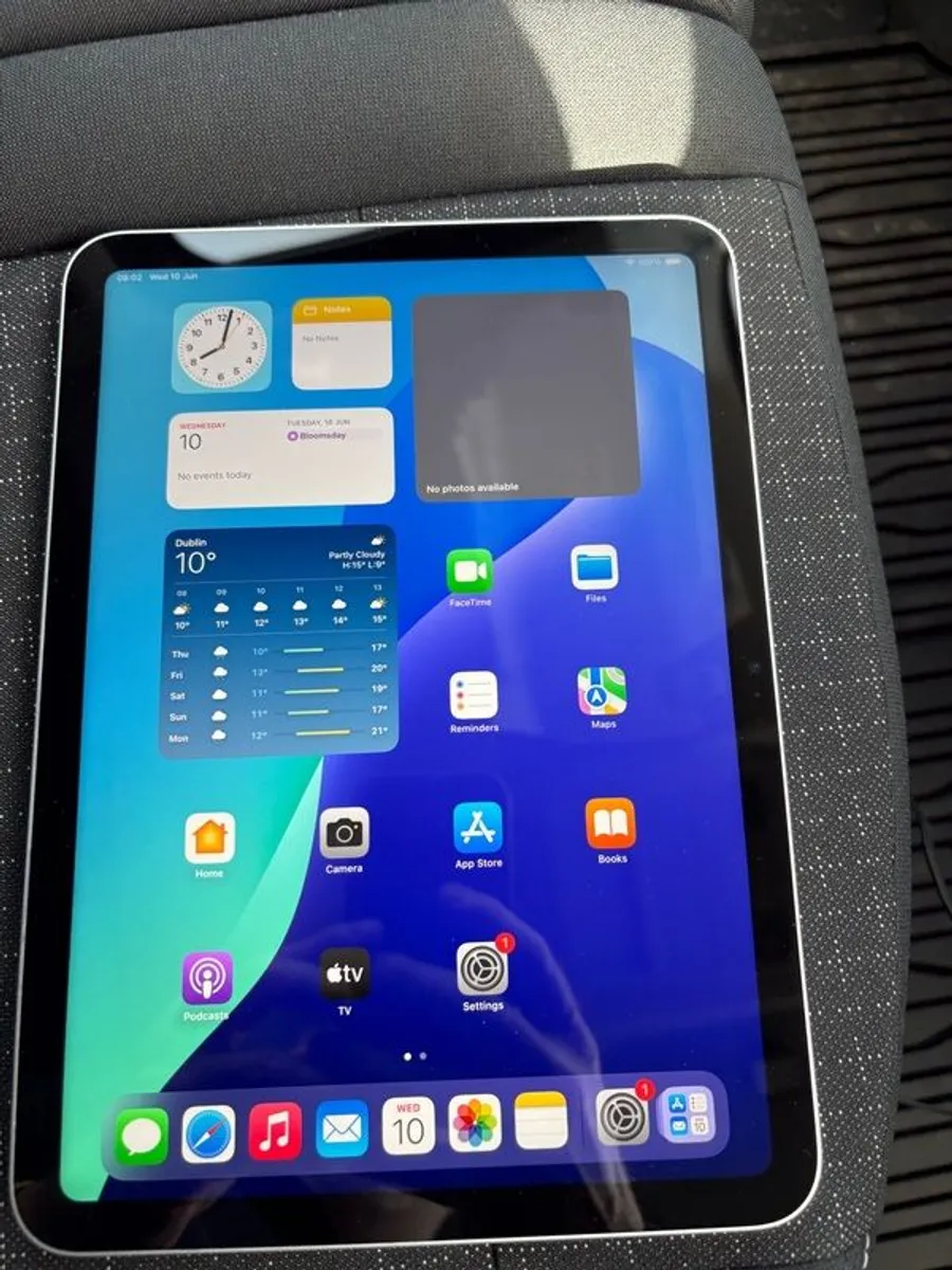 ipad 11 128G with AppleCare & Warranty - Image 2
