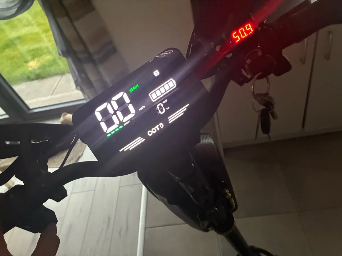 Electric scooter - Image 3