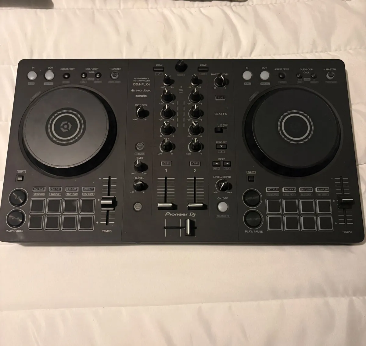 Pioneer FLX-4 DJ Controller - Image 1