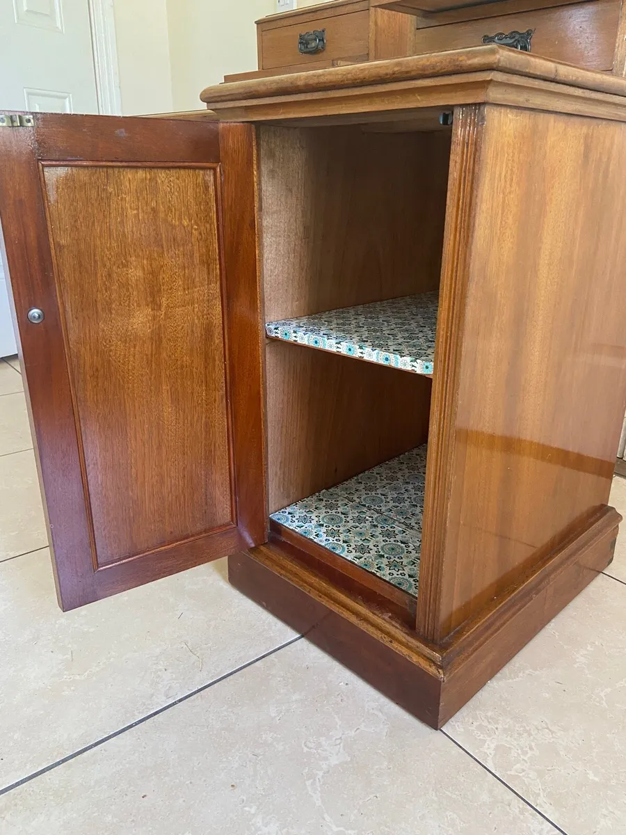 Victorian bedside locker - Image 4
