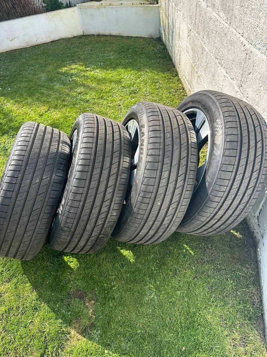 Audi Q8 Alloy wheels - Image 3