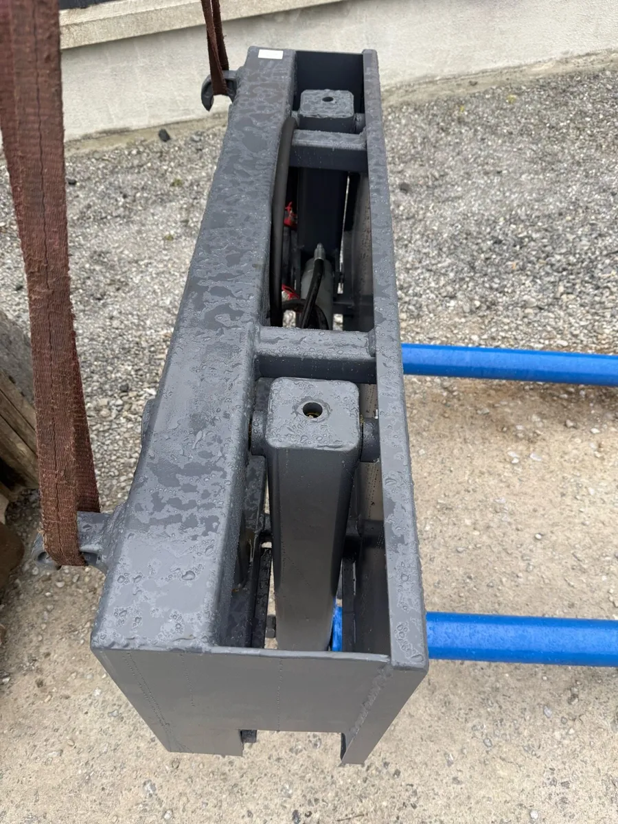 Hydraulic bale handler - Image 4