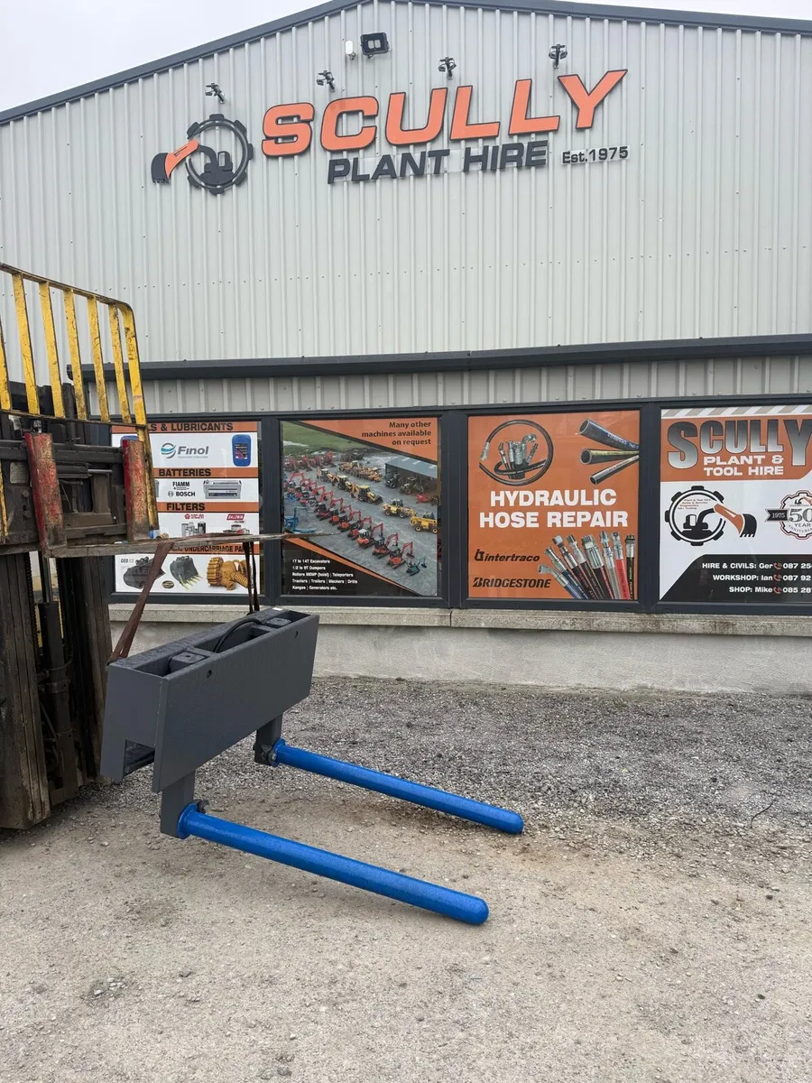 Hydraulic bale handler - Image 1