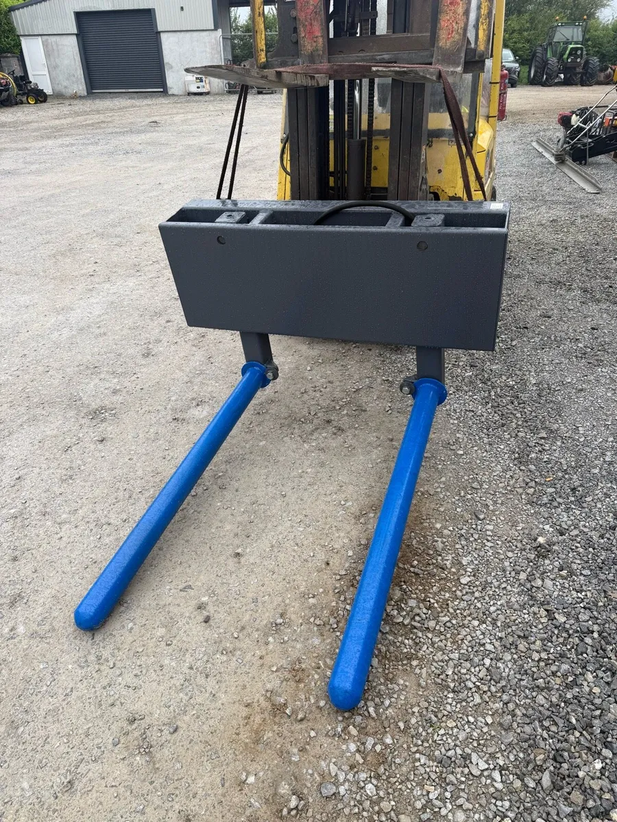 Hydraulic bale handler - Image 2