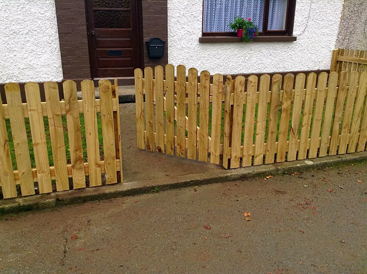 Garden Fencing - Image 1