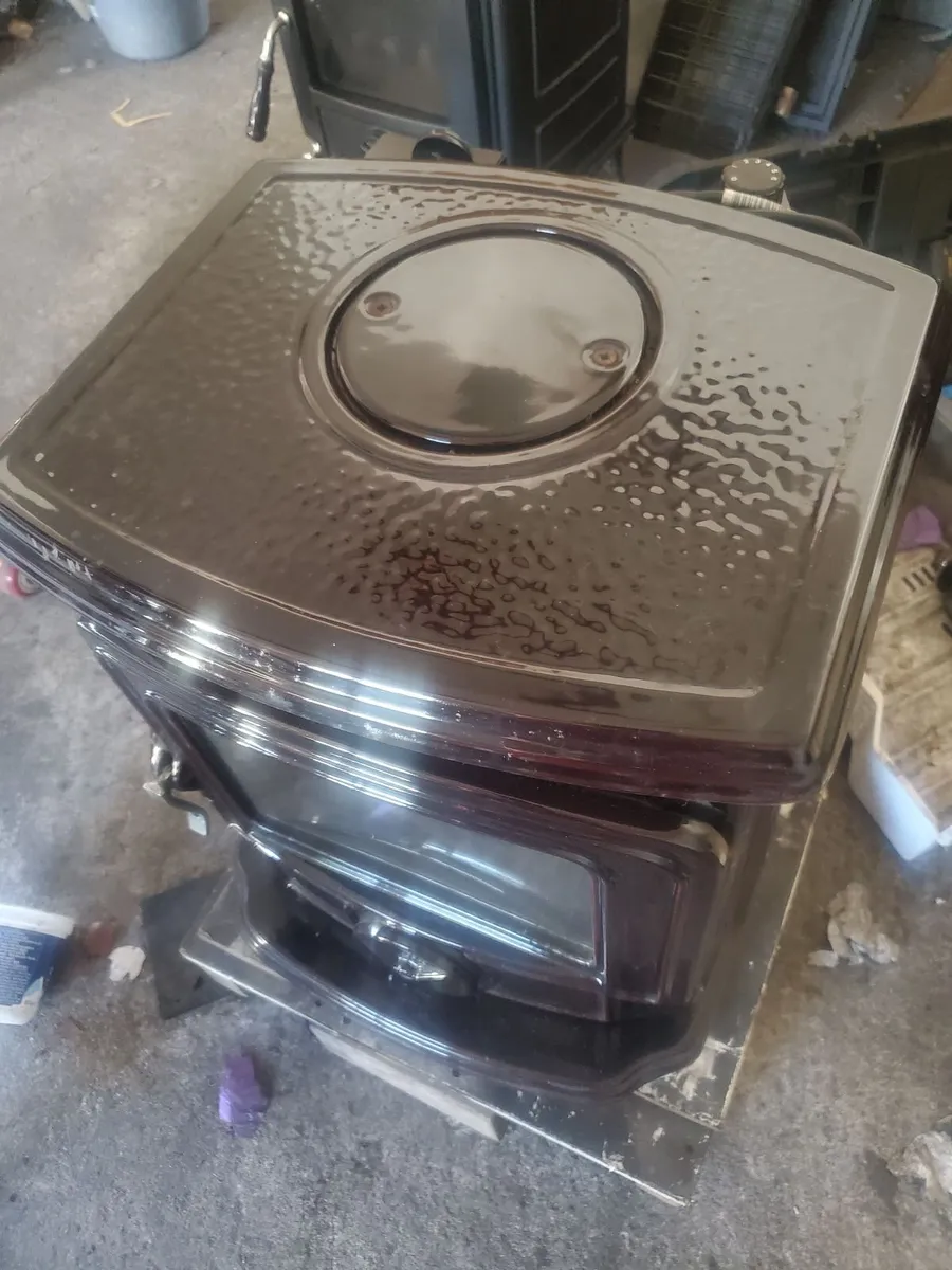 Stanley Oisin 5kw oil stove reconditioned - Image 1