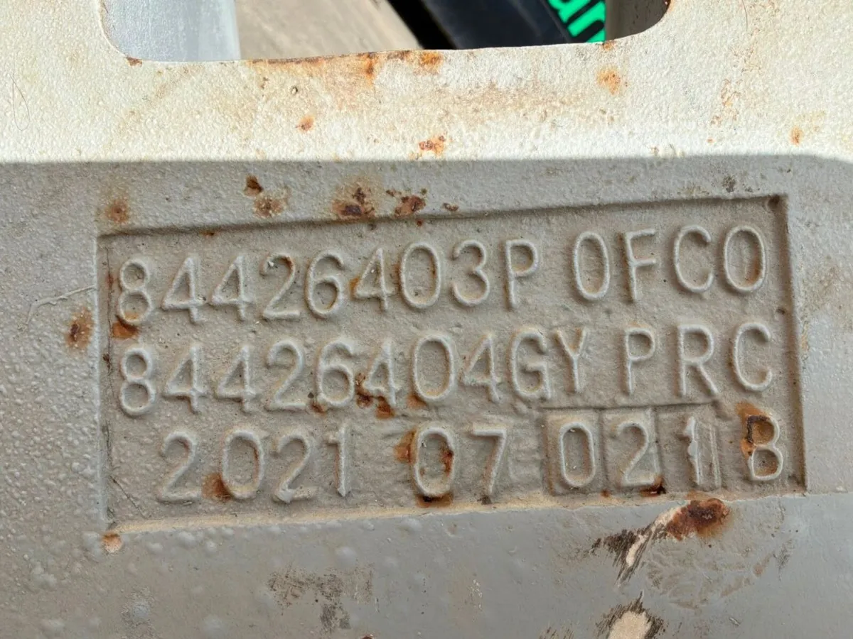 Unused New Holland counter weight / ballast block. - Image 2