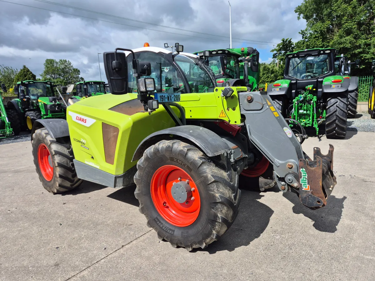 Claas Scorpion 741 2019 - Image 3
