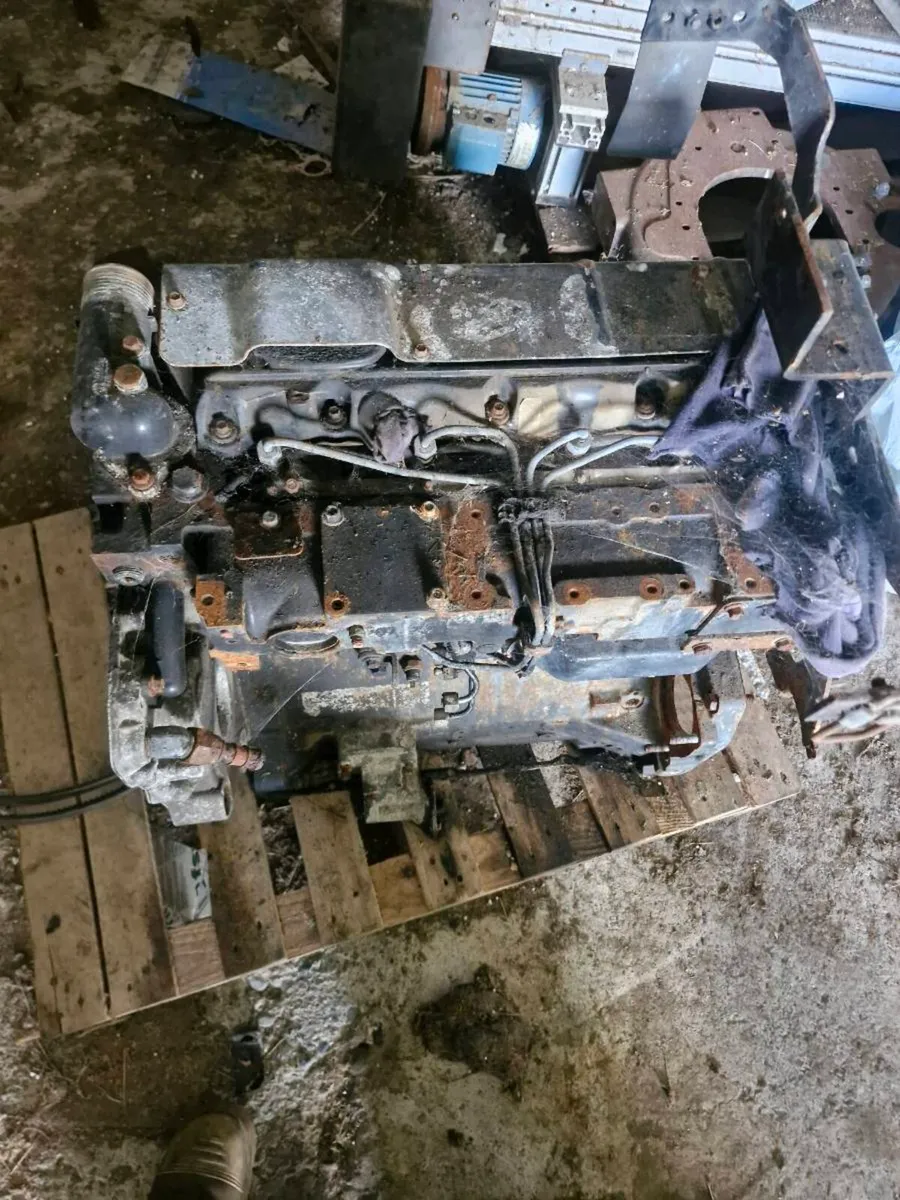 Massey ferguson engine - Image 2